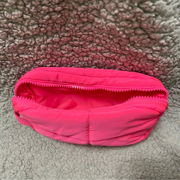 Cute makeup bag - Picture 1 of 4
